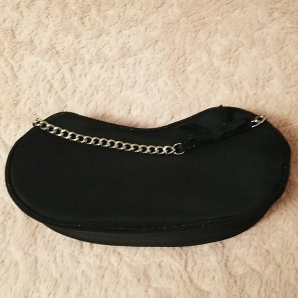 Dior💋 Lip 💋Shaped Evening Bag - Picture 3 of 10